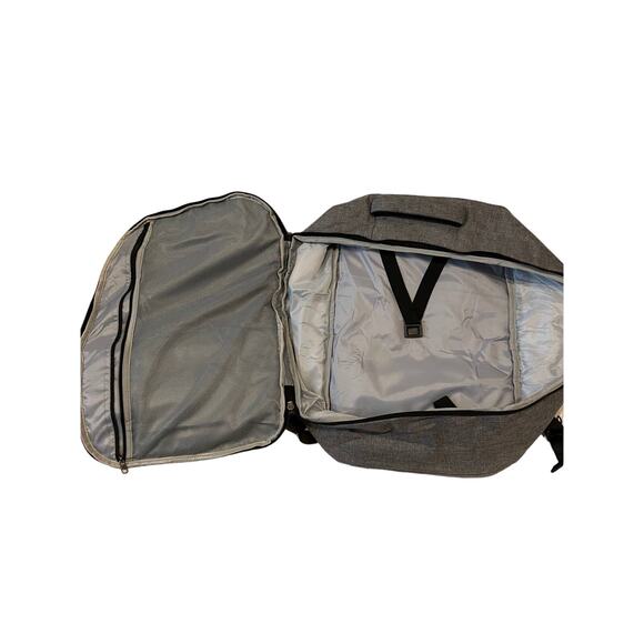 Target Clamshell Computer Backpack - Picture 3 of 4